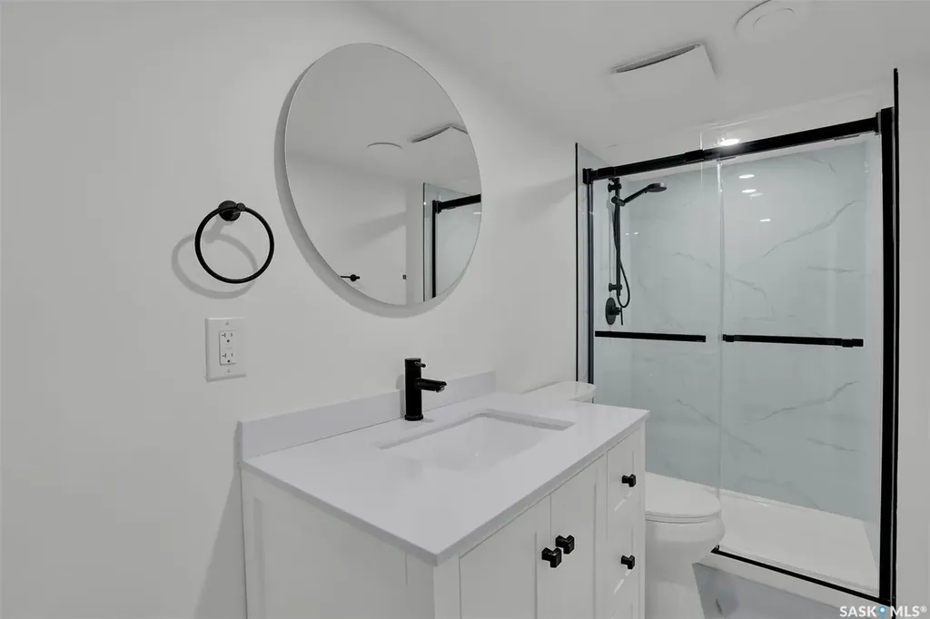 654 Aberdeen Crescent Regina SK S4T 6A9