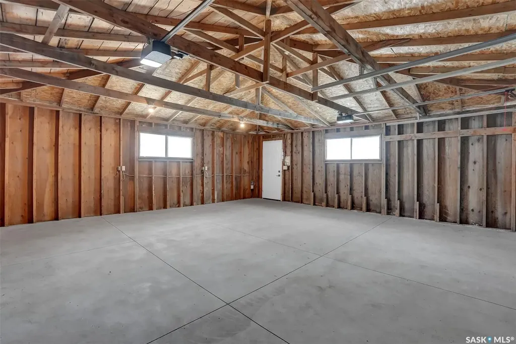 654 Aberdeen Crescent Regina SK S4T 6A9