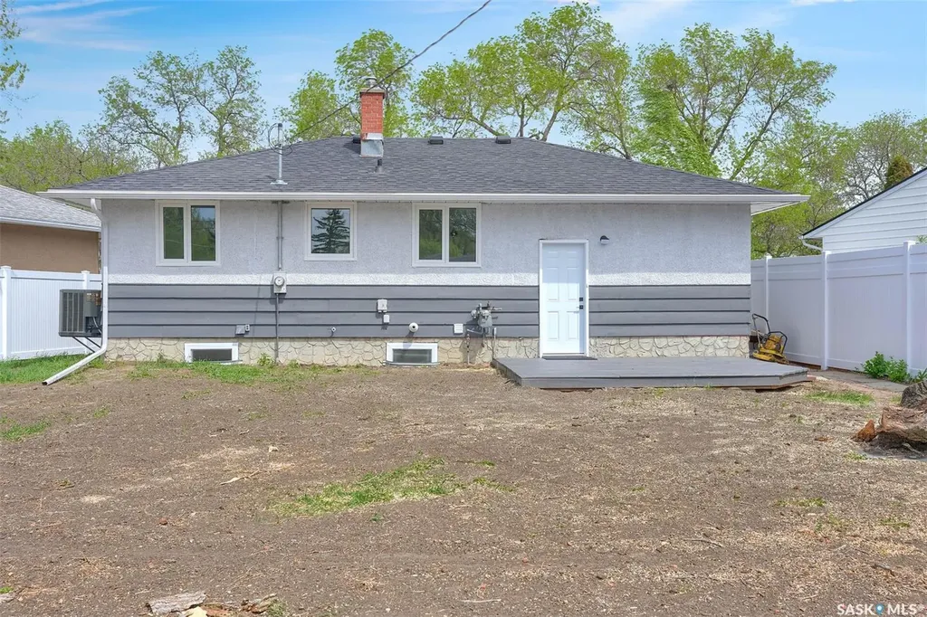 654 Aberdeen Crescent Regina SK S4T 6A9
