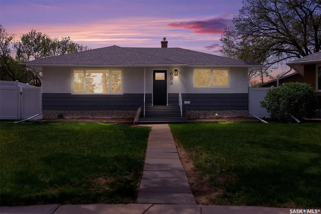 654 Aberdeen Crescent Regina SK S4T 6A9