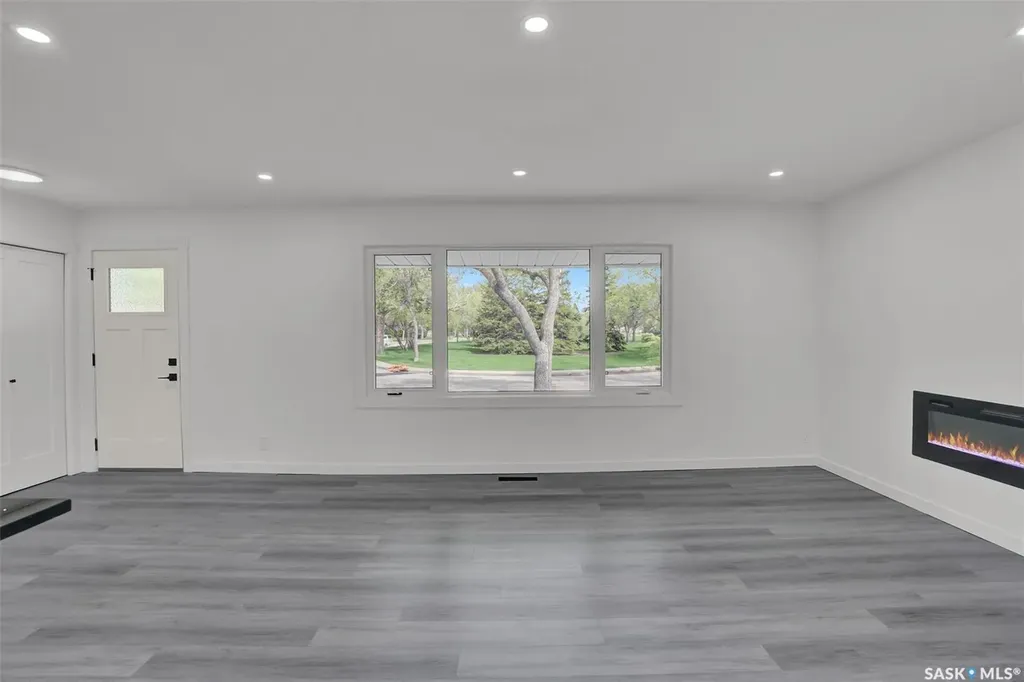 654 Aberdeen Crescent Regina SK S4T 6A9