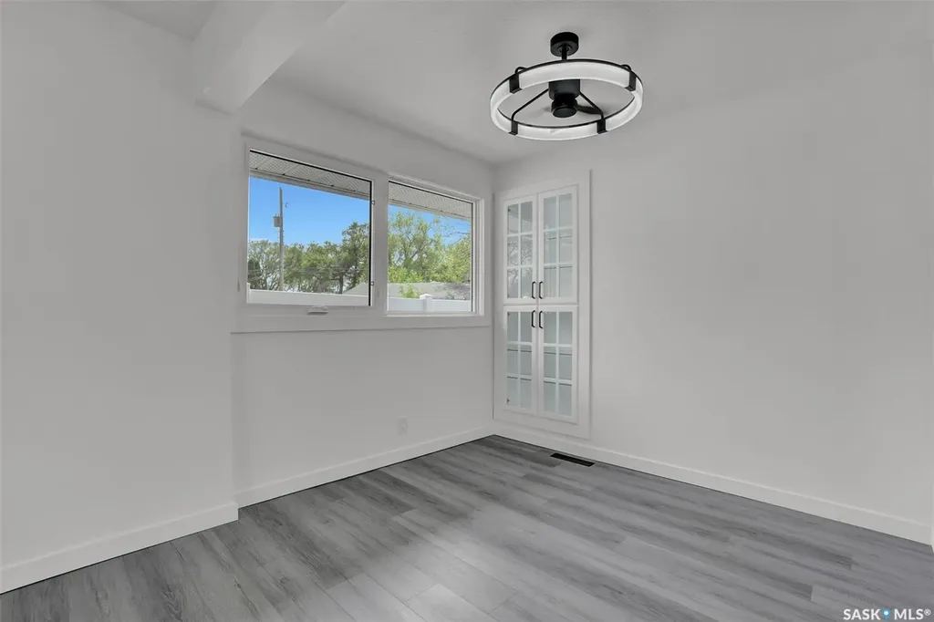 654 Aberdeen Crescent Regina SK S4T 6A9