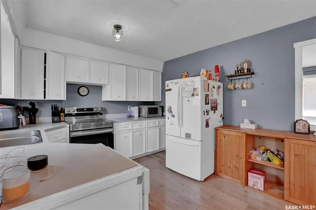 33 Bauermeister Street Regina SK S4R 5N3