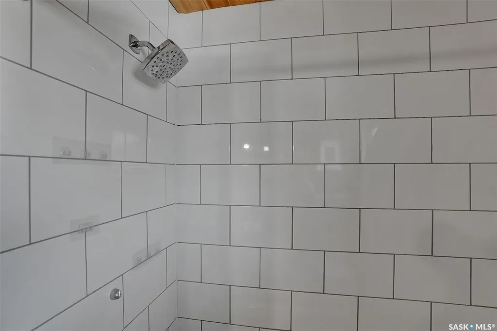 33 Bauermeister Street Regina SK S4R 5N3