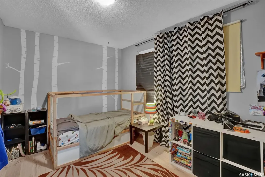 33 Bauermeister Street Regina SK S4R 5N3