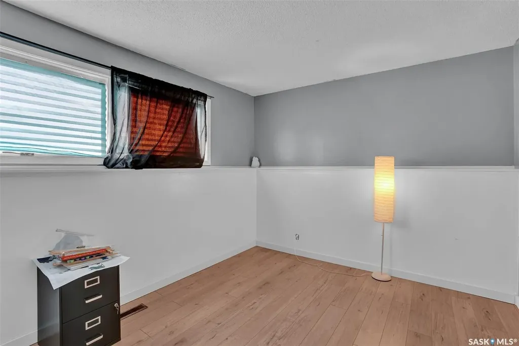 33 Bauermeister Street Regina SK S4R 5N3