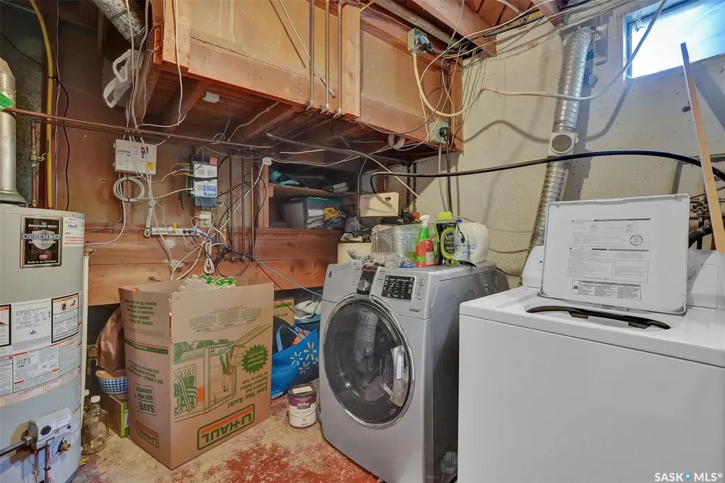 33 Bauermeister Street Regina SK S4R 5N3