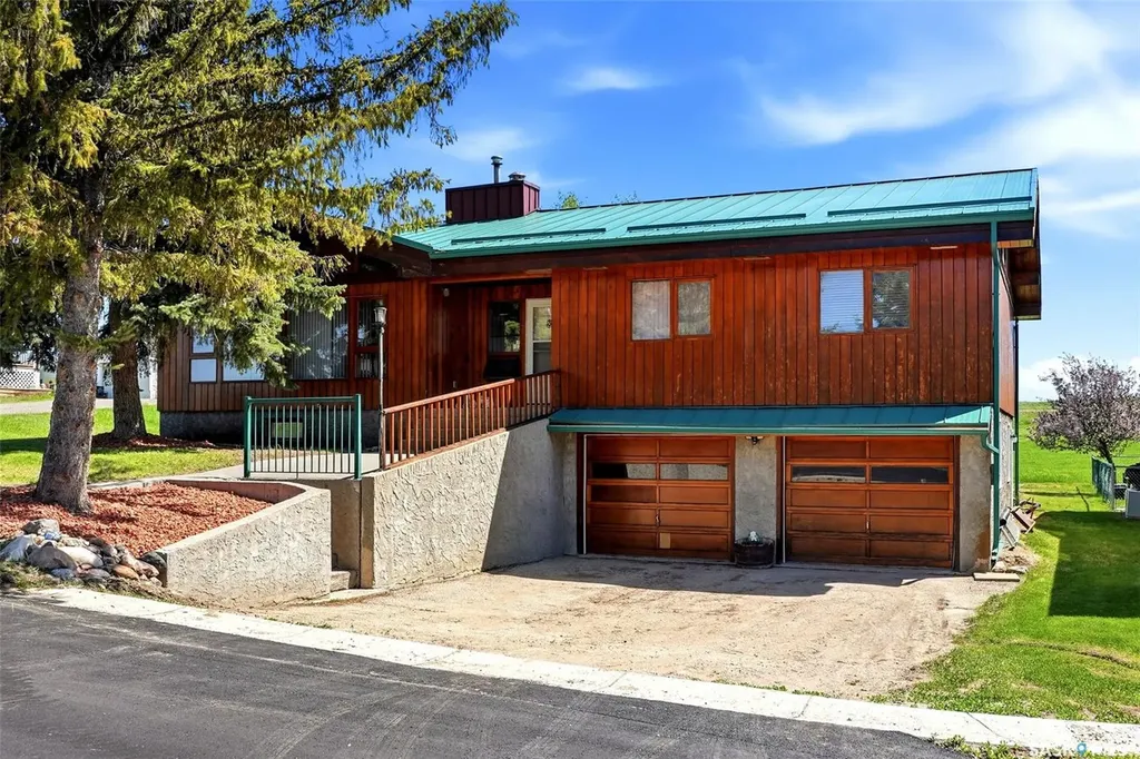 45 Miller Crescent E Lumsden SK S0G 3C0