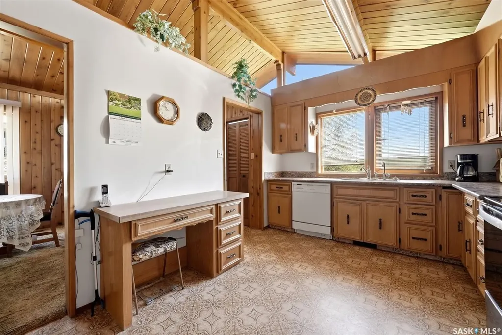 45 Miller Crescent E Lumsden SK S0G 3C0