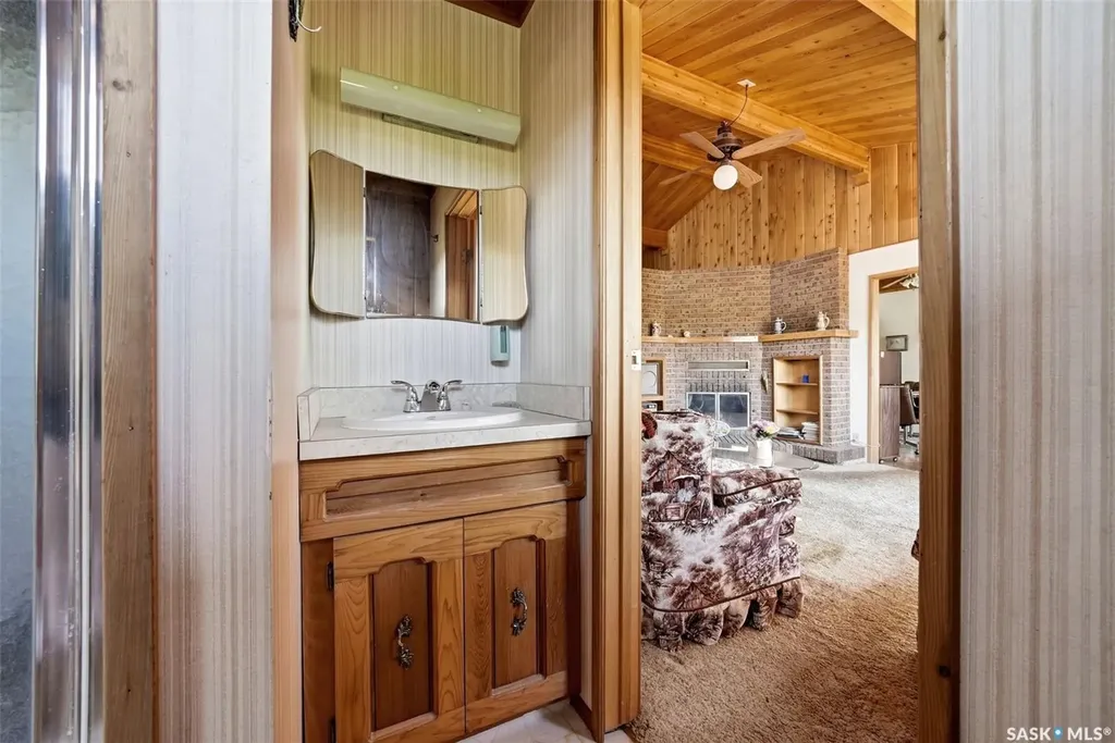 45 Miller Crescent E Lumsden SK S0G 3C0