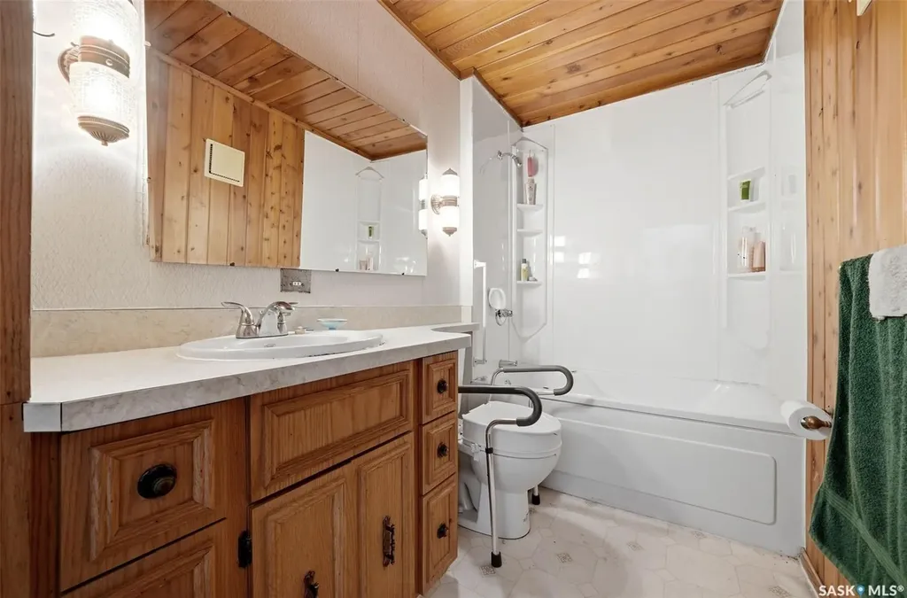 45 Miller Crescent E Lumsden SK S0G 3C0