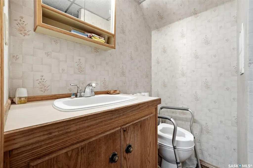 45 Miller Crescent E Lumsden SK S0G 3C0