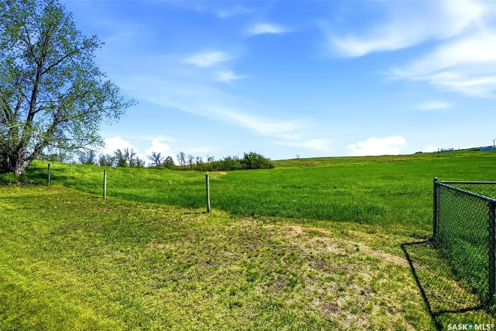 45 Miller Crescent E Lumsden SK S0G 3C0