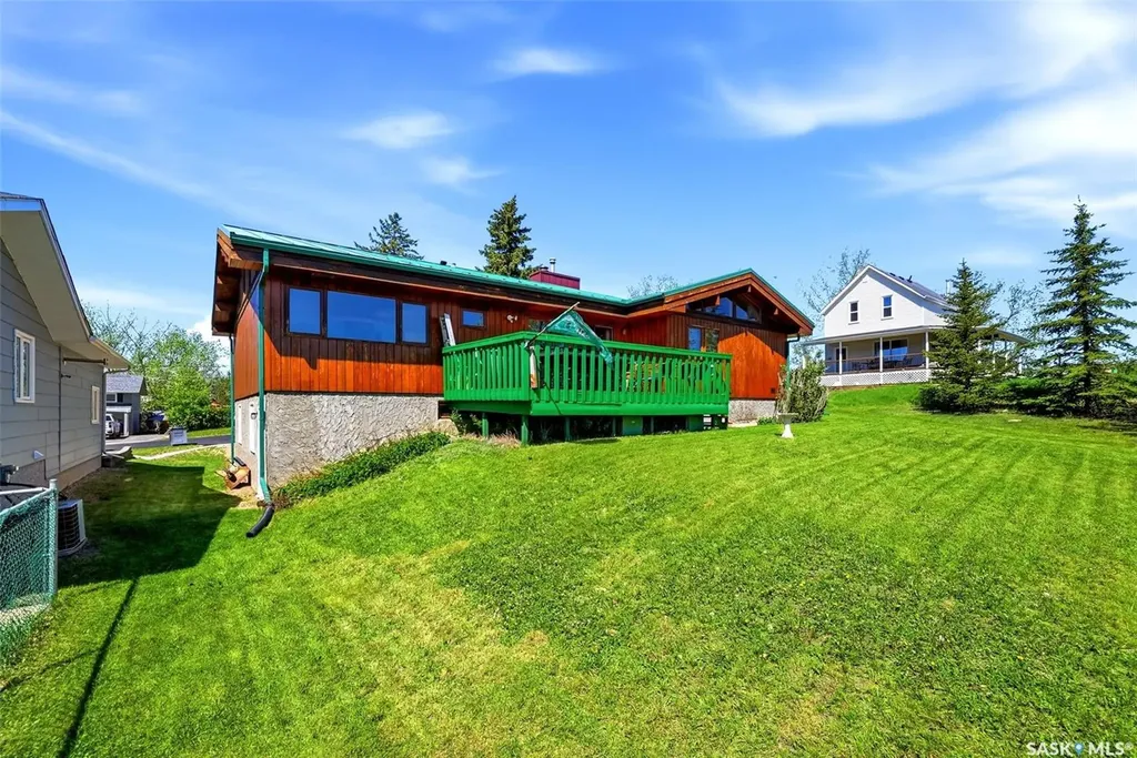 45 Miller Crescent E Lumsden SK S0G 3C0