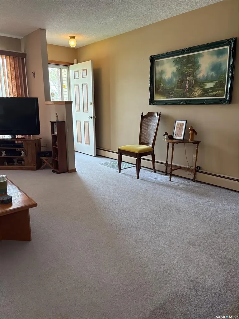 1058 Montague Street Regina SK S4T 3H5