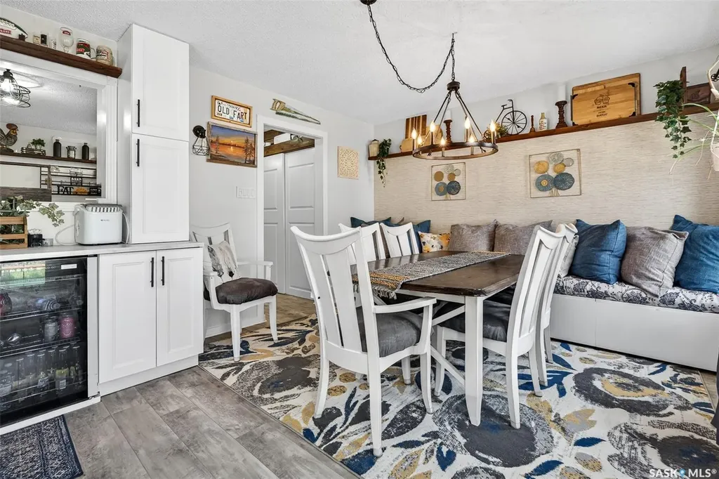 838 Ominica Street W Moose Jaw SK S6H 1Y5