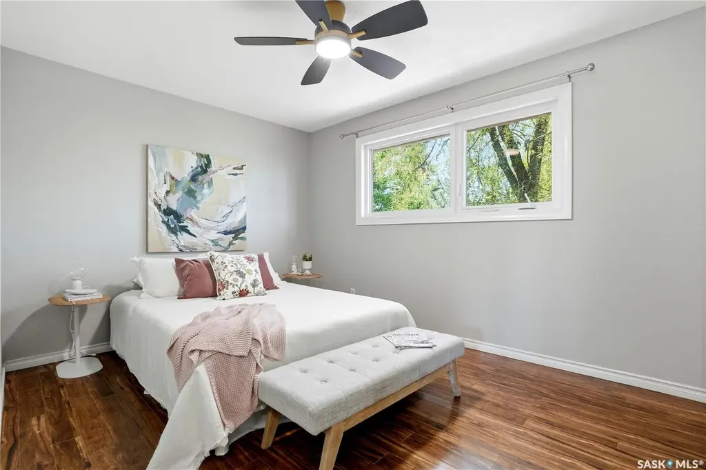 118 Laurentian Drive Saskatoon SK S7H 4M2