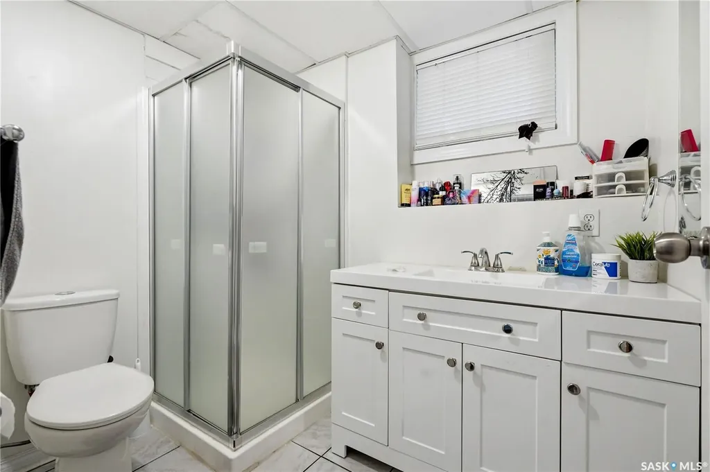 118 Laurentian Drive Saskatoon SK S7H 4M2