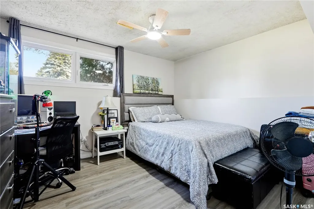 118 Laurentian Drive Saskatoon SK S7H 4M2