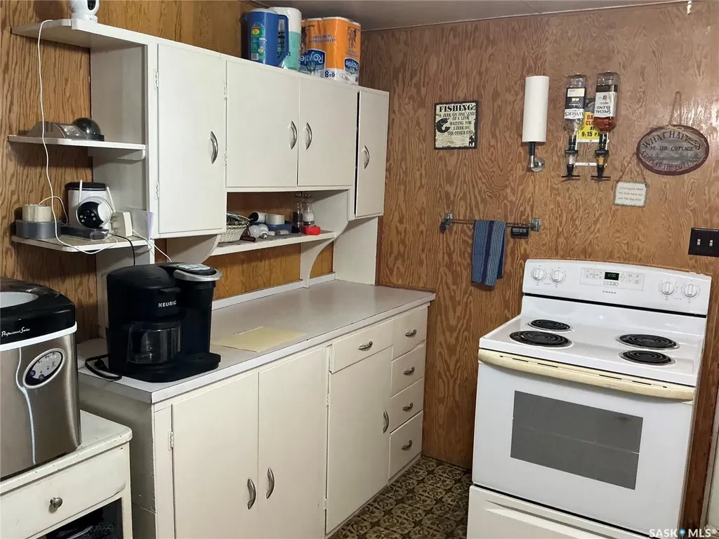 9102 Hunts Cove Crescent Cochin SK S0M 0L0