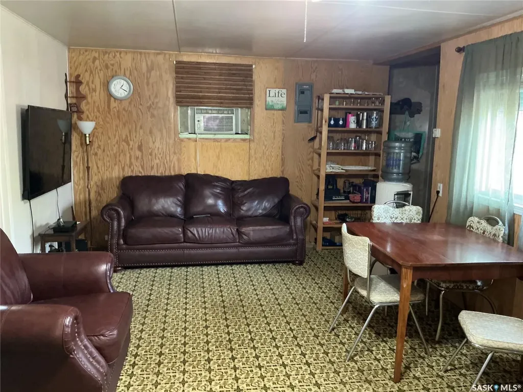 9102 Hunts Cove Crescent Cochin SK S0M 0L0