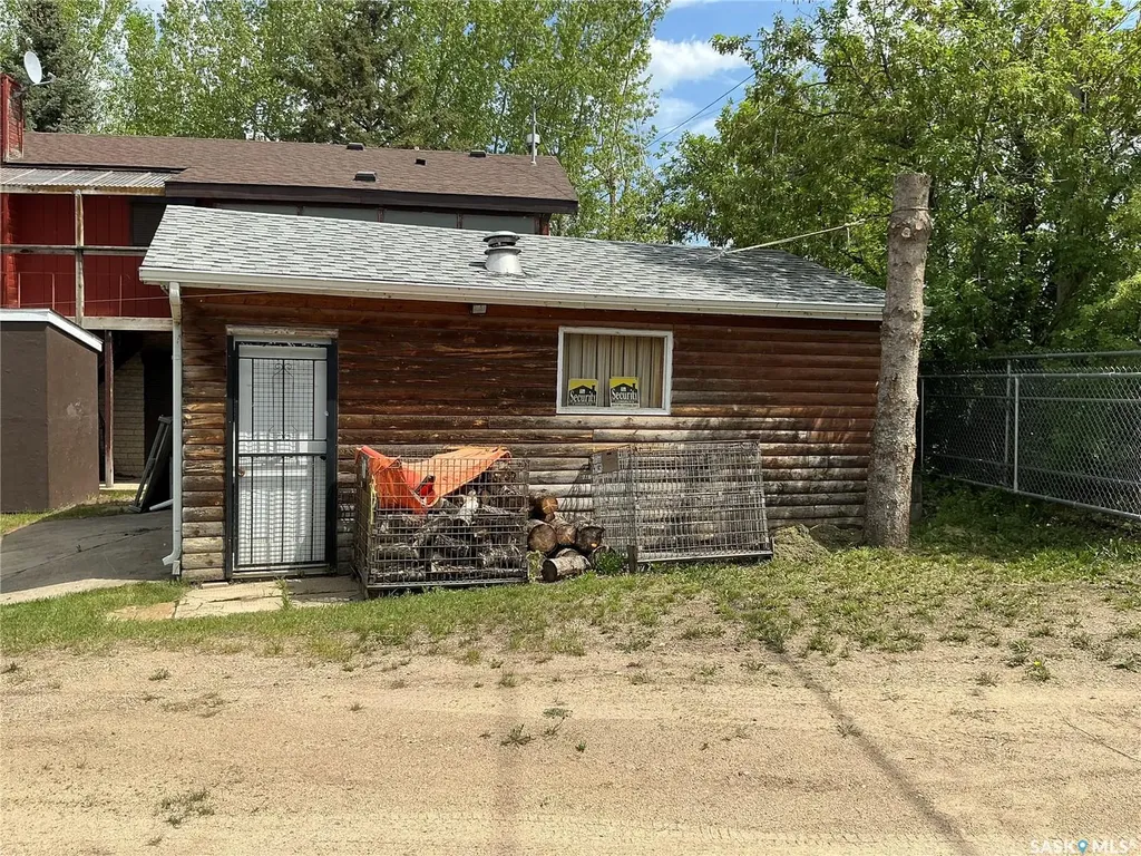 9102 Hunts Cove Crescent Cochin SK S0M 0L0