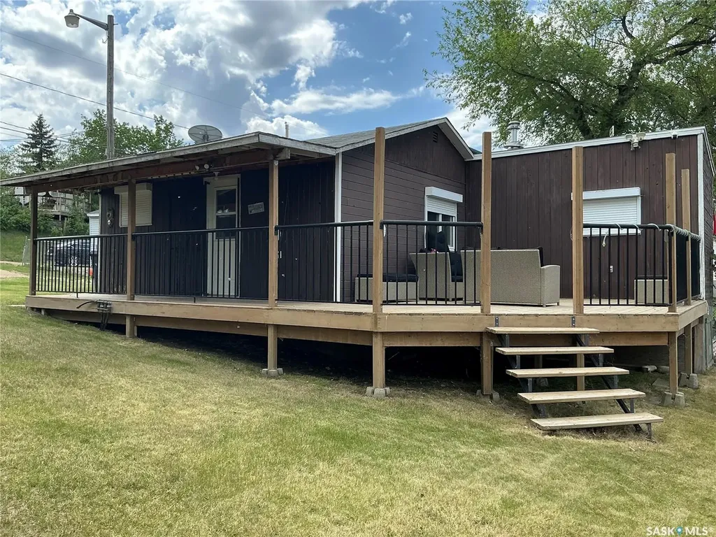 9102 Hunts Cove Crescent Cochin SK S0M 0L0