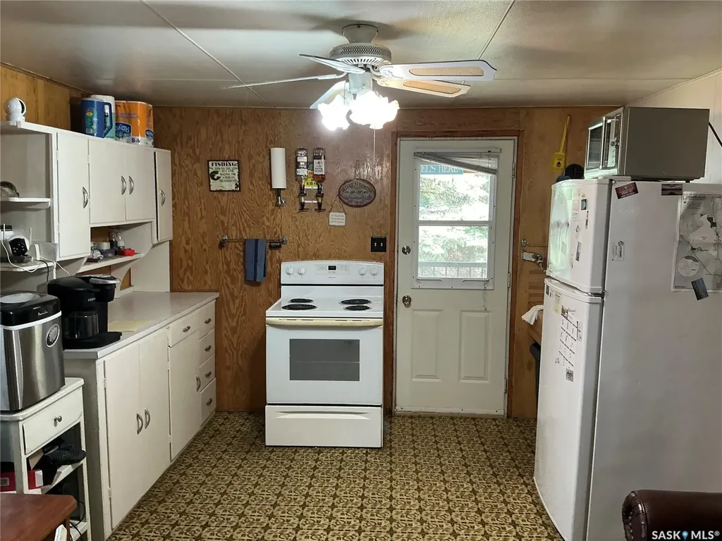 9102 Hunts Cove Crescent Cochin SK S0M 0L0
