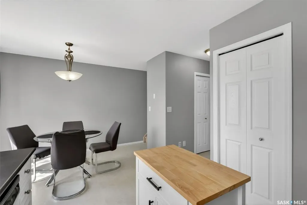 203 Herold Terrace Saskatoon SK S7V 1H8