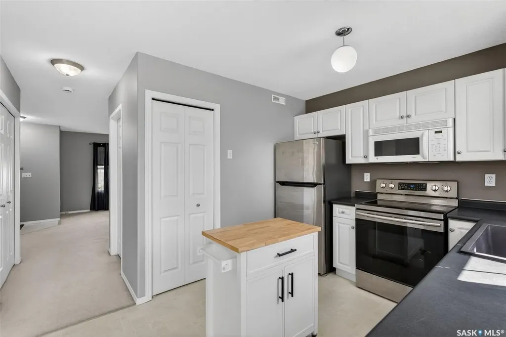 203 Herold Terrace Saskatoon SK S7V 1H8
