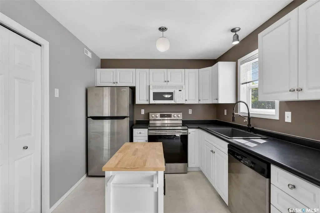 203 Herold Terrace Saskatoon SK S7V 1H8