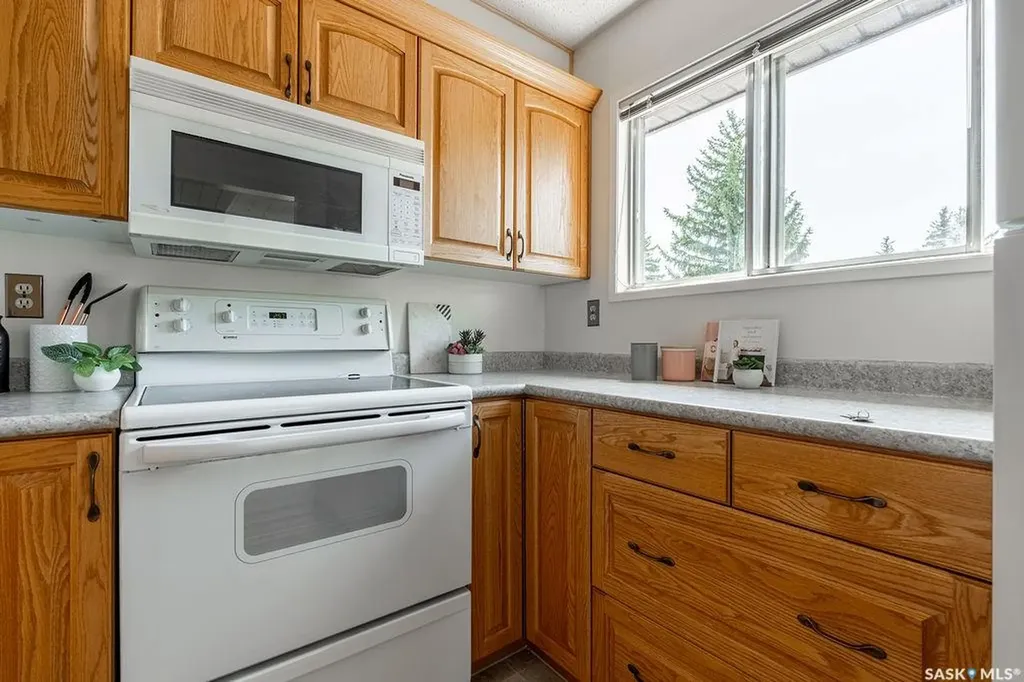 603 Lenore Drive Saskatoon SK S7K 6S1