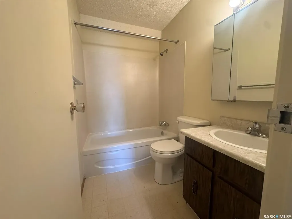 230 Gore Place Regina SK S4T 7S4