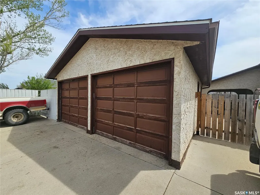 381 5th Avenue W Unity SK S0K 4L0