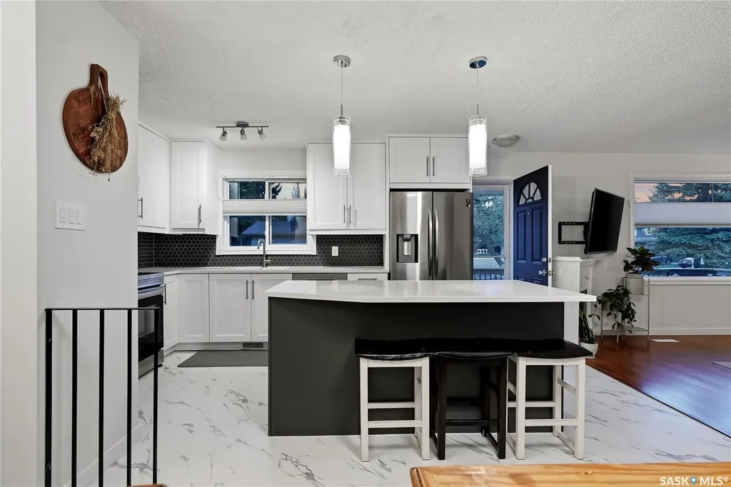 171 Coldspring Crescent Saskatoon SK S7J 3M3