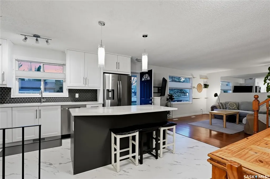 171 Coldspring Crescent Saskatoon SK S7J 3M3