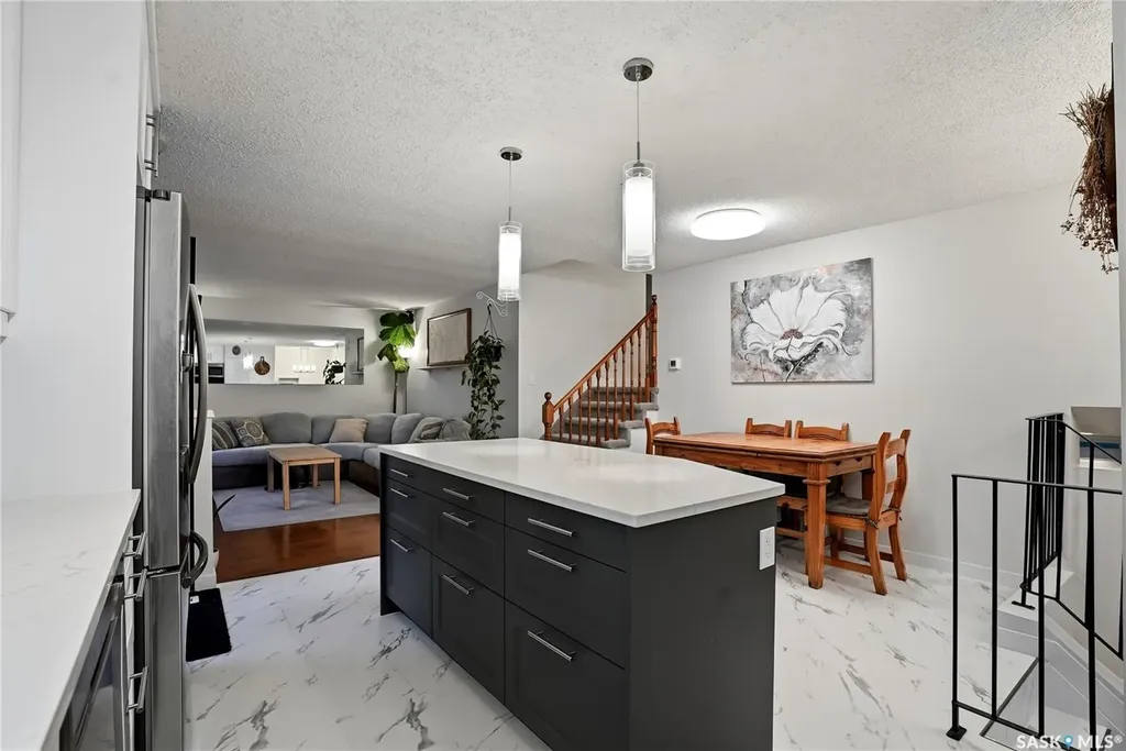 171 Coldspring Crescent Saskatoon SK S7J 3M3