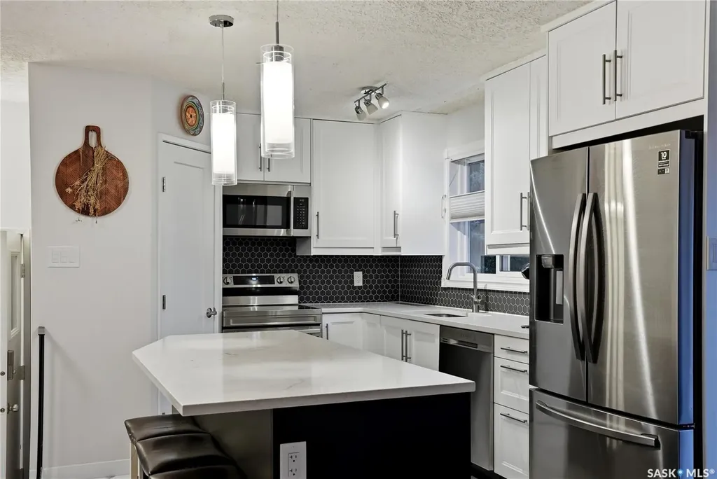 171 Coldspring Crescent Saskatoon SK S7J 3M3