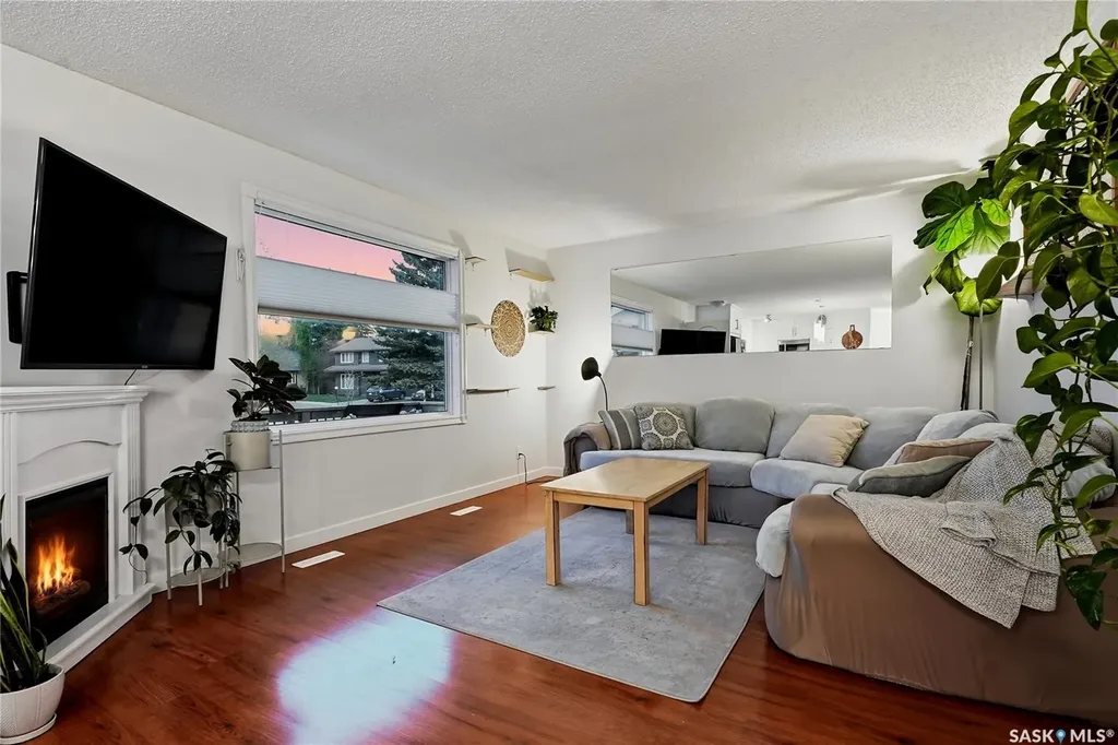 171 Coldspring Crescent Saskatoon SK S7J 3M3