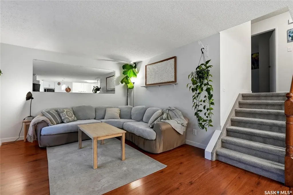 171 Coldspring Crescent Saskatoon SK S7J 3M3