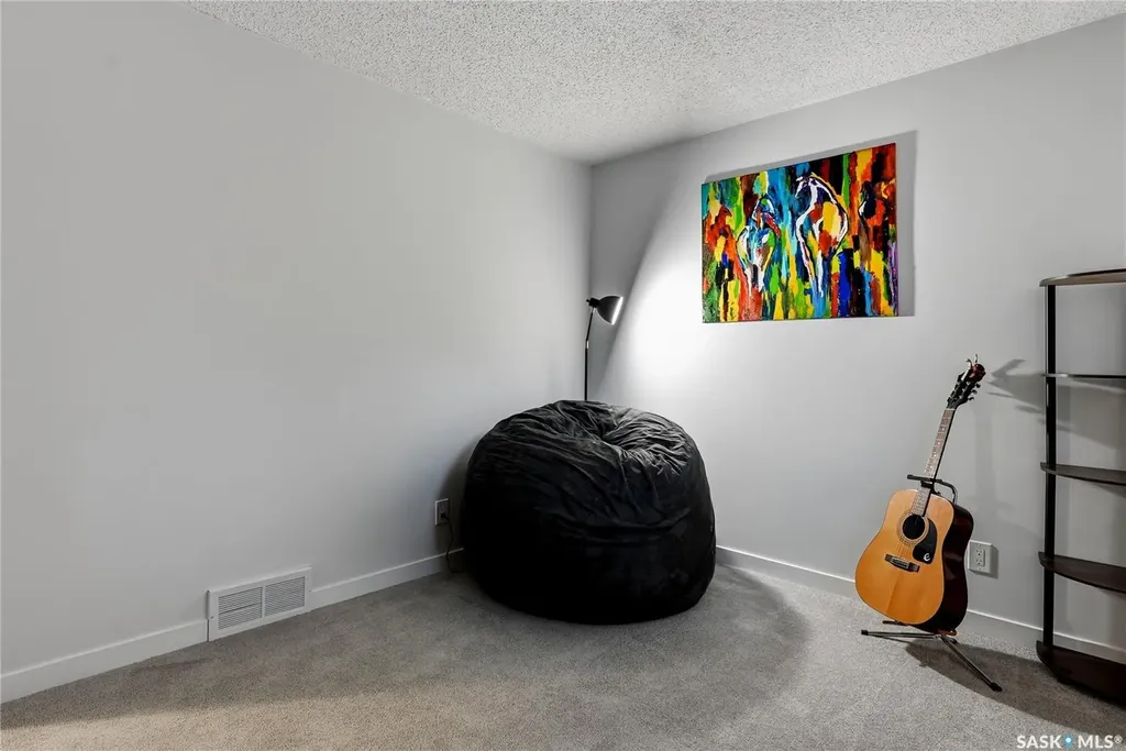 171 Coldspring Crescent Saskatoon SK S7J 3M3