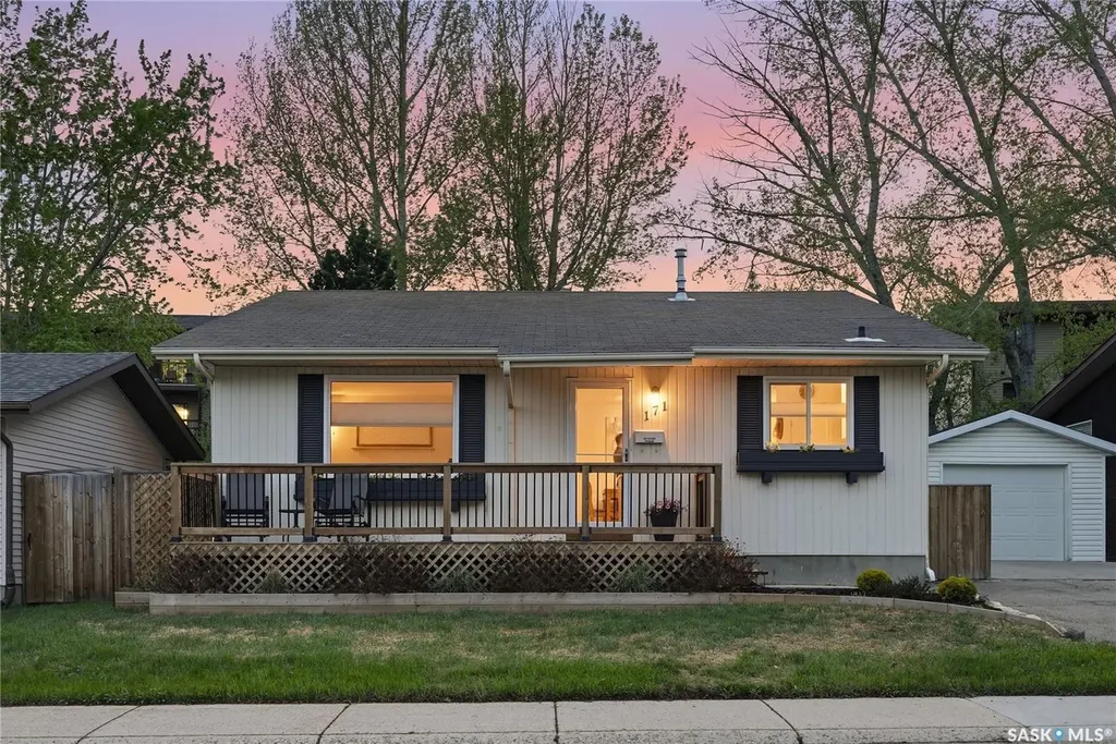 171 Coldspring Crescent Saskatoon SK S7J 3M3