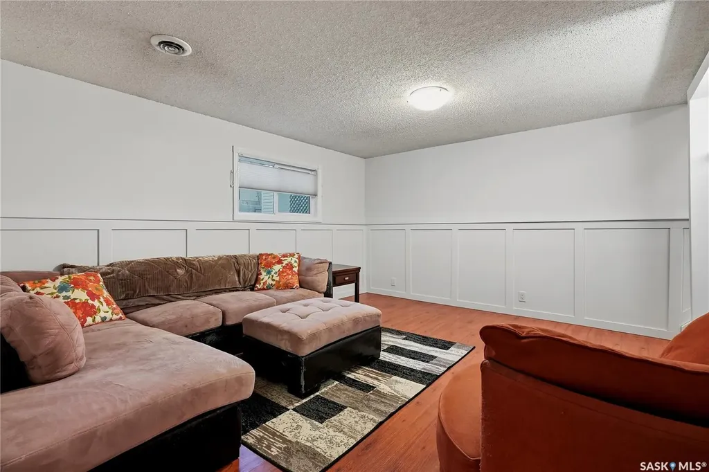 171 Coldspring Crescent Saskatoon SK S7J 3M3