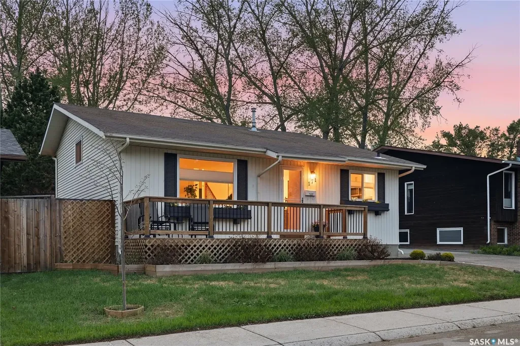 171 Coldspring Crescent Saskatoon SK S7J 3M3