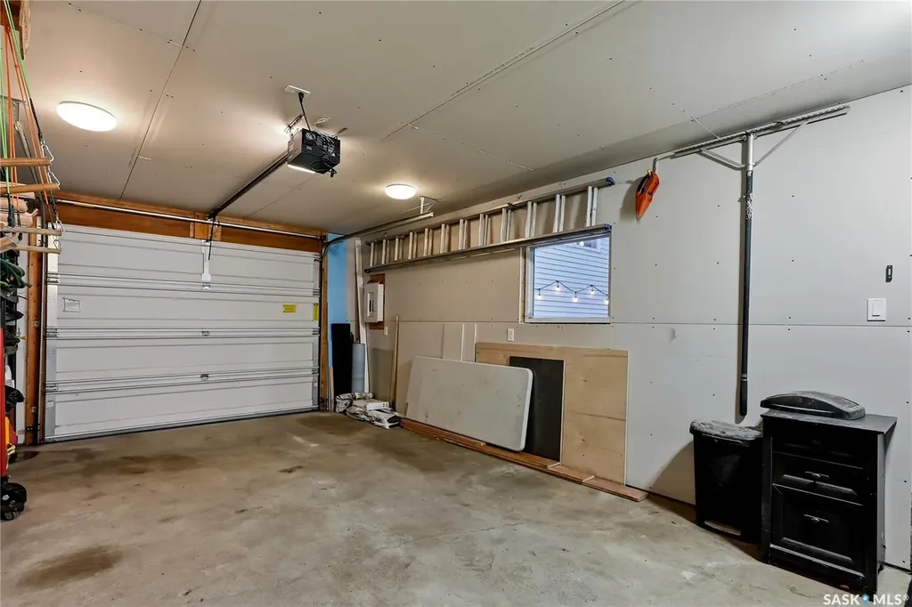 171 Coldspring Crescent Saskatoon SK S7J 3M3