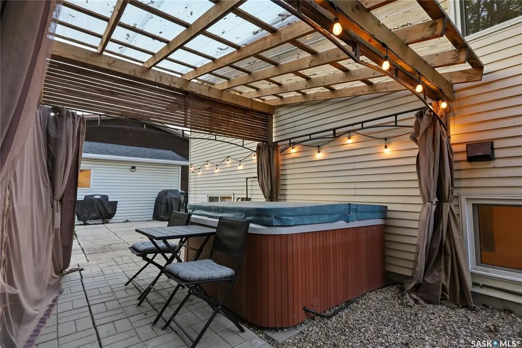 171 Coldspring Crescent Saskatoon SK S7J 3M3