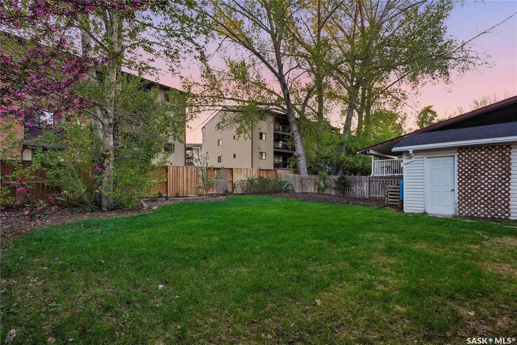 171 Coldspring Crescent Saskatoon SK S7J 3M3