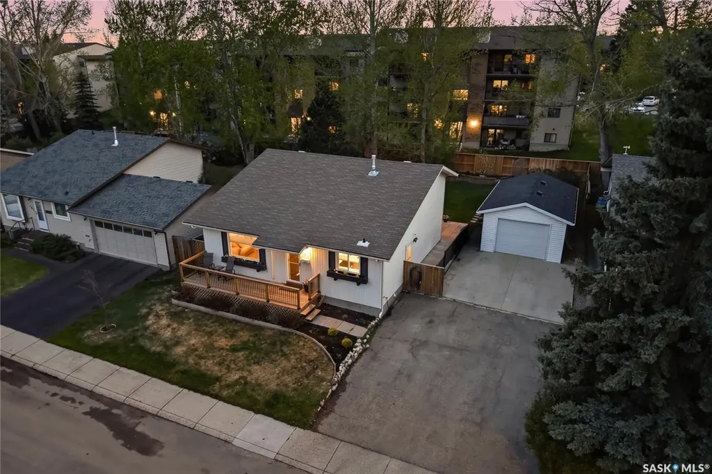 171 Coldspring Crescent Saskatoon SK S7J 3M3