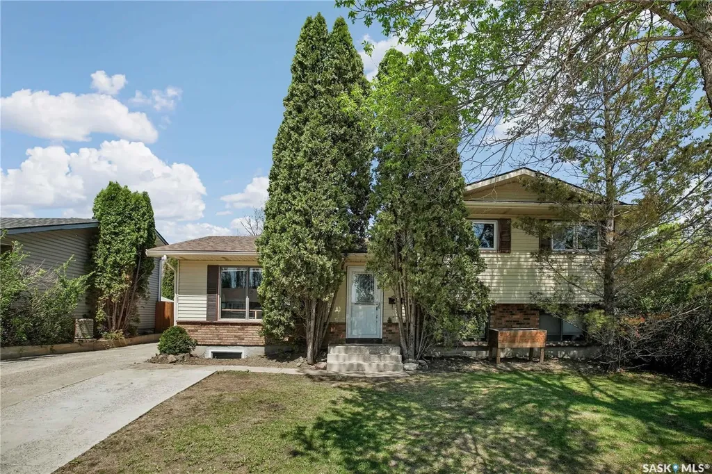 3831 Taylor Street E Saskatoon SK S7H 5H5