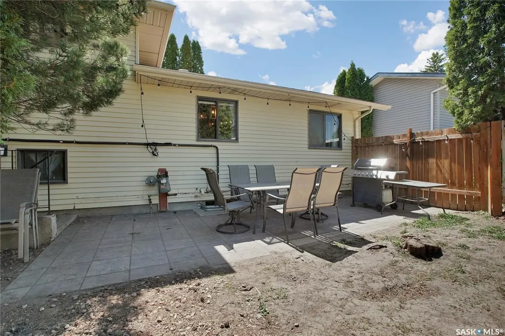 3831 Taylor Street E Saskatoon SK S7H 5H5